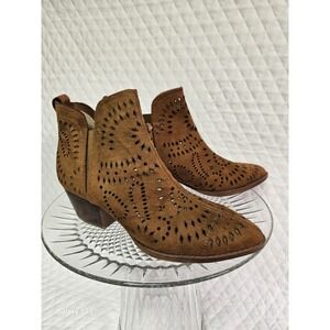 Carlos By Carlos Santana Boots Womens Boho Sz 8.5 Cutout Design Suede Ankle Zip